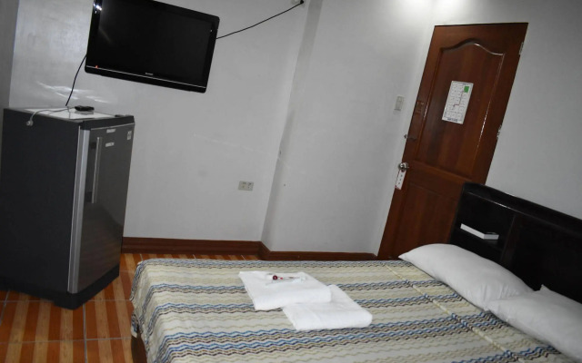 OYO 701 R-kings (former Tomobe Hotel And Restaurant)