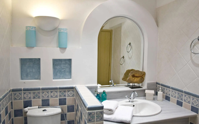 Apelon Tiritas Villas