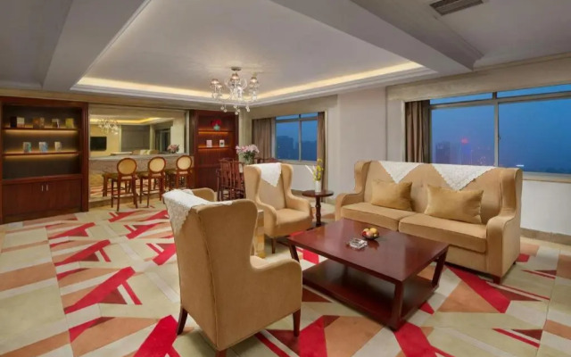 Yiyang Huatian Hotel