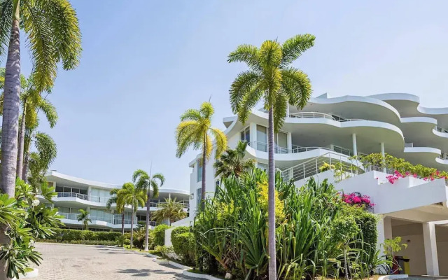 Ocean Beachfront Smart Unit