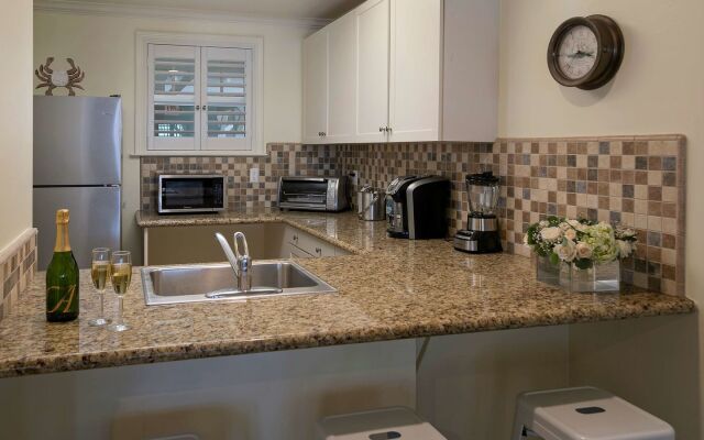 Avila Lighthouse Suites