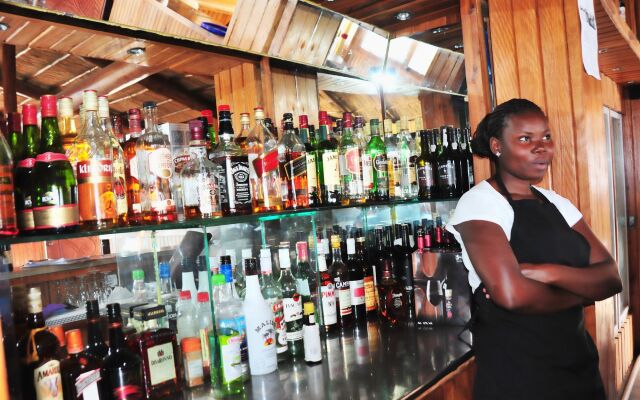 Catembe Gallery Hotel