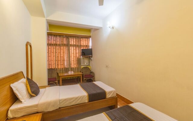 OYO 5332 Hotel Parnil Palace 1
