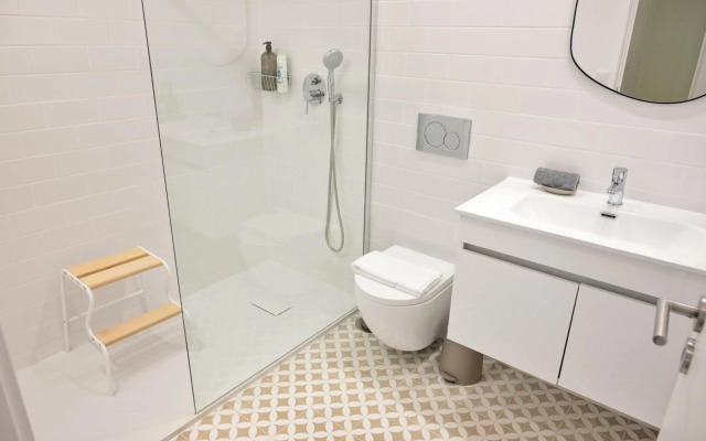 Away to Enjoy Apartment - hapiness has a place