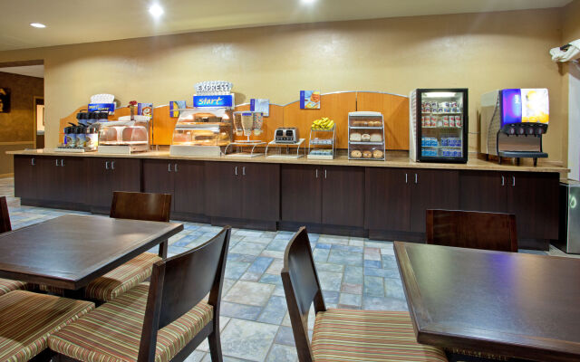 Fairfield by Marriott Inn & Suites Phoenix West Chandler