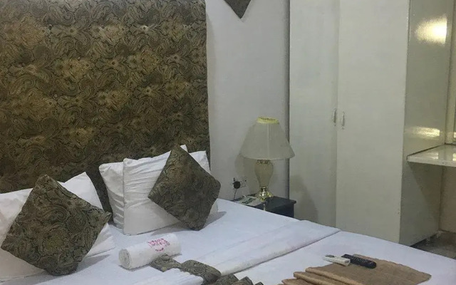 Chrisolik Hotel