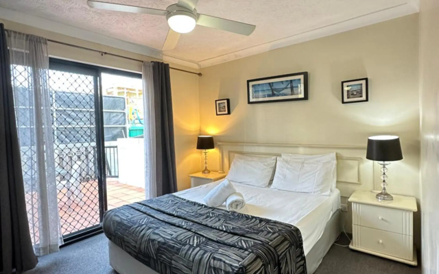 Chevron Palms Holiday Apartments by Gold Coast Premium – Guest Rooms – Gold Coast