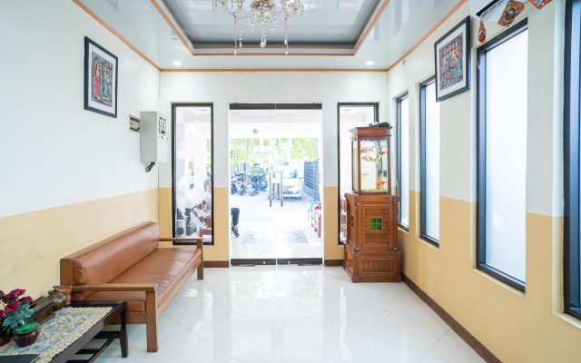 RedDoorz Plus Syariah @ Jalan Dokter Wahidin Bojonegoro