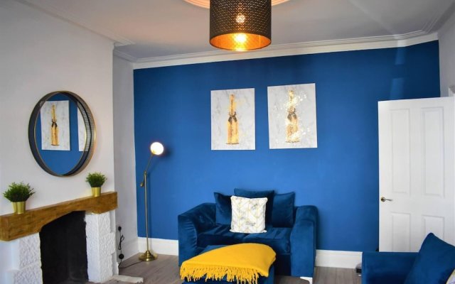 Cosy, Modern House Nearby Seafront - Southend