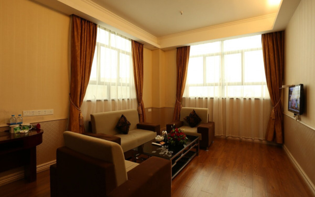 GreenTree Inn Jieyang North Linjiang Road Express Hotel