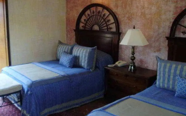 Palacio De Dona Leonor