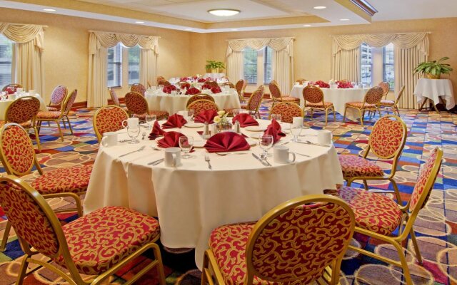 Courtyard by Marriott Norfolk Downtown