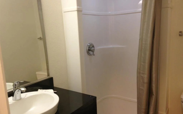 Motel 6 Stockton, CA - East