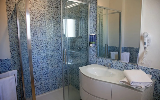 Rena Bianca Suite