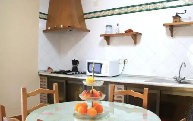 Colica House