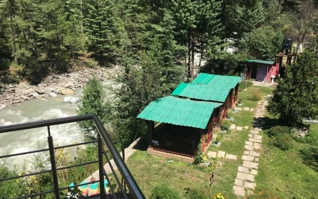 Moustache Kasol