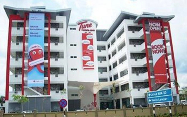 Tune Hotel KLIA Aeropolis