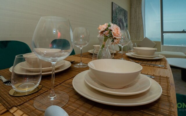 KOHH – 1BR in The Palm Tower