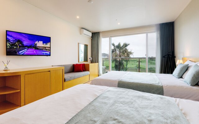 The Four Graces Resort