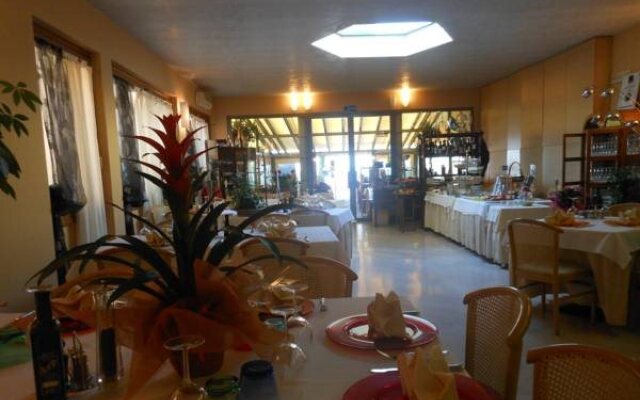 Hotel Ristorante Miralago