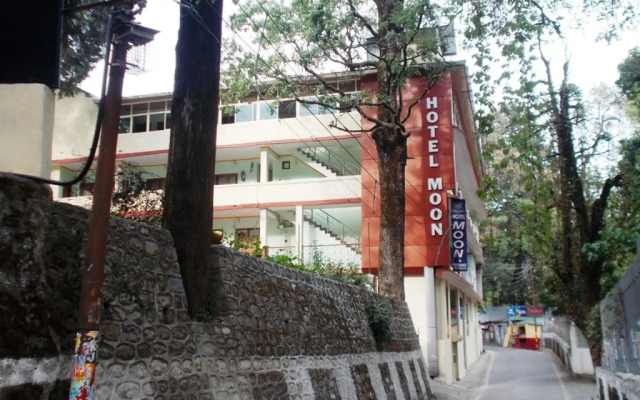 Hotel Moon