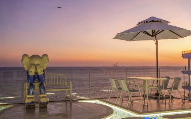 Sanya Panda's Powder House Sea View Beautiful Suites