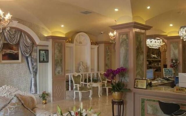 Wuhan Rome Holiday Hotel