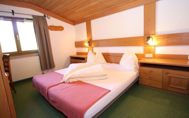 Relaxing Apartment in Hinterglemm near Forest