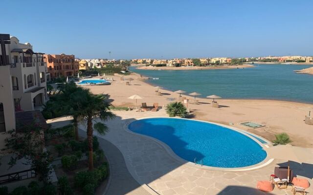 Boulevard Apartment Hotel