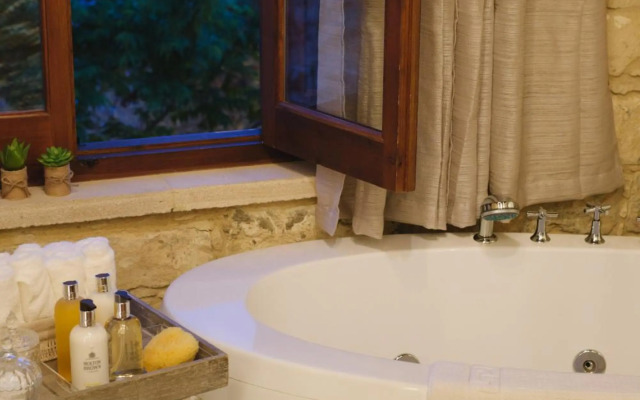 Serenity Boutique House