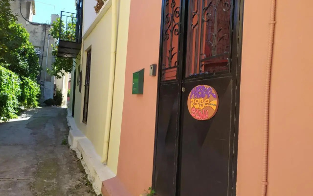 MASTER ROSE STUDIO in old town