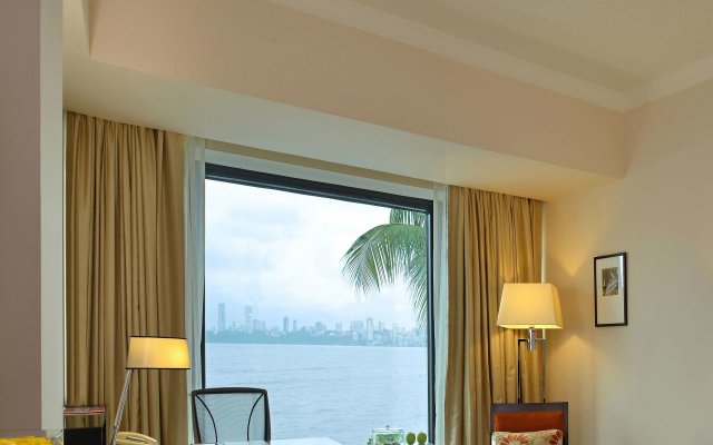 Hotel Marine Plaza Mumbai