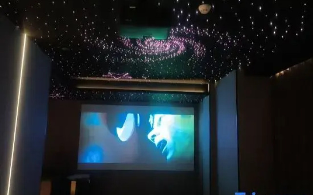 Heimao Hotel (Jiashan Information Technology Engineering School)