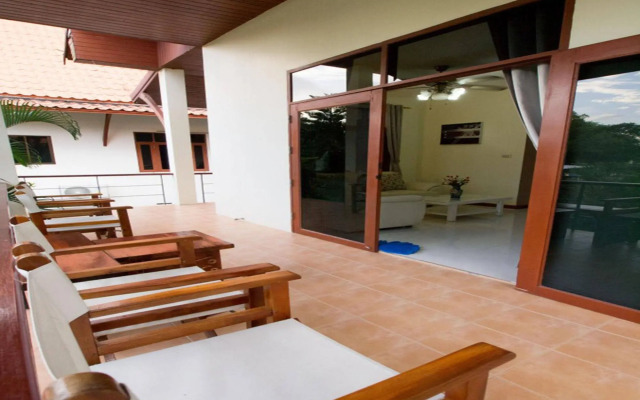 爱沙万别墅酒店(Aisawan Villas)