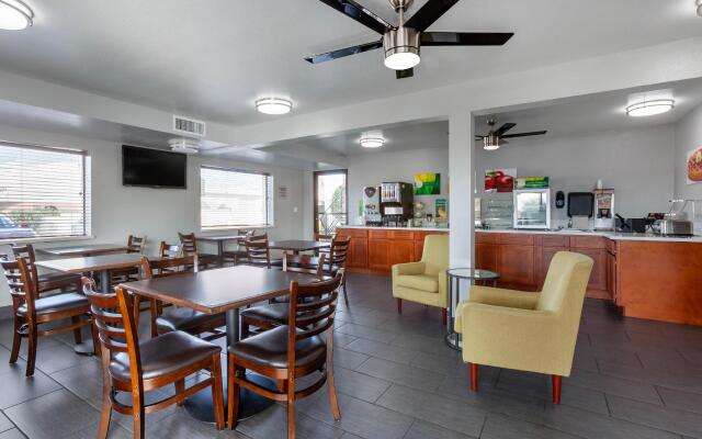 Quality Inn & Suites near Downtown Mesa