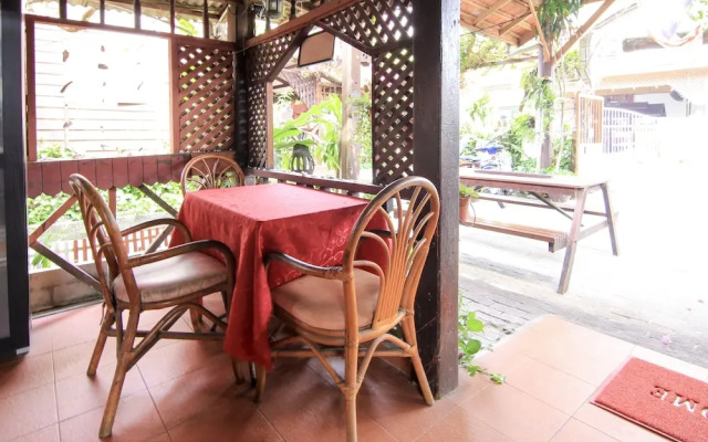 OYO 44084 Ombak Inn Chalet