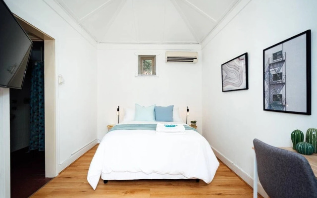 Little Chapel on Durham-Netflix, WiFi, COSY!