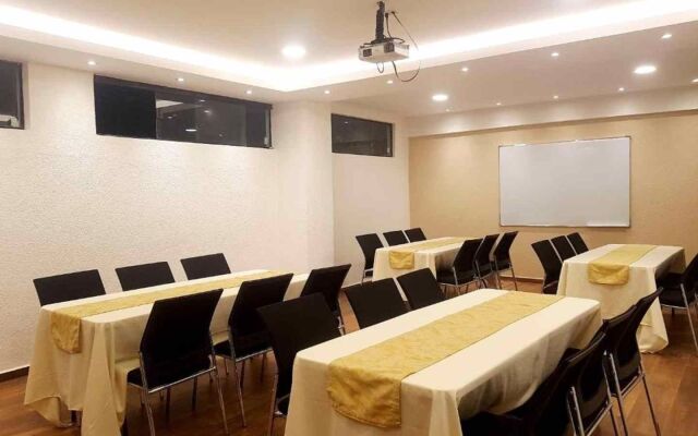 Premium Suites Deluxe Aparthotel Equipetrol