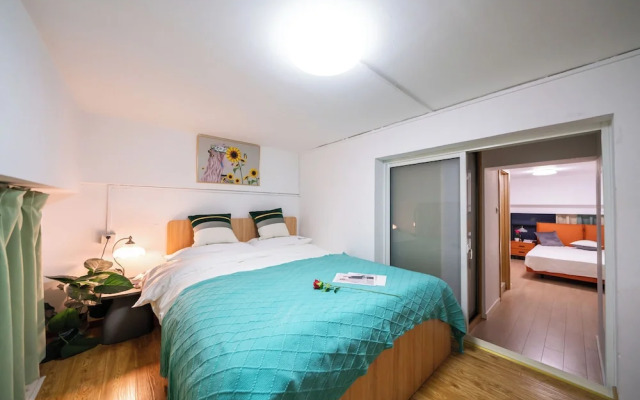 Shanghai Hills & Wanye Prime Stay