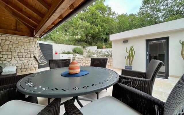 Villa HAUS NIKO - "MaxSea" suite with sauna