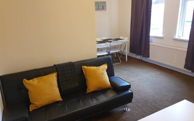 South Shield's Emerald 2 Bed Apartment