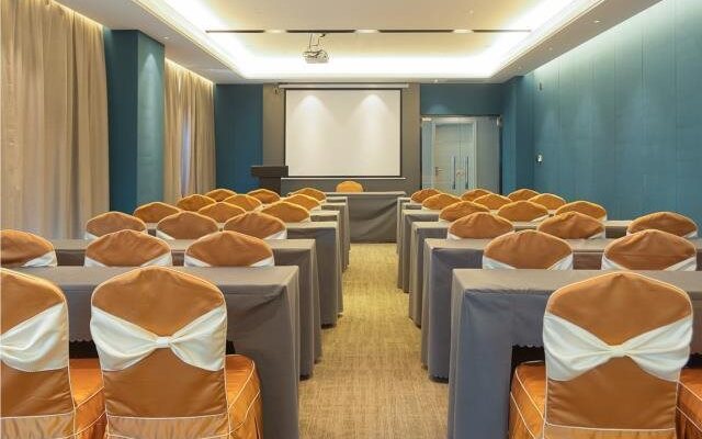 Echarm Hotel Yangjiang Baili Plaza Branch