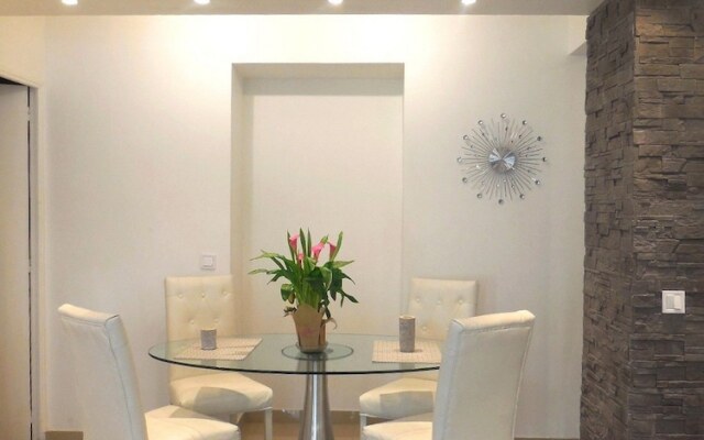 4 pieces design 100 metres croisette