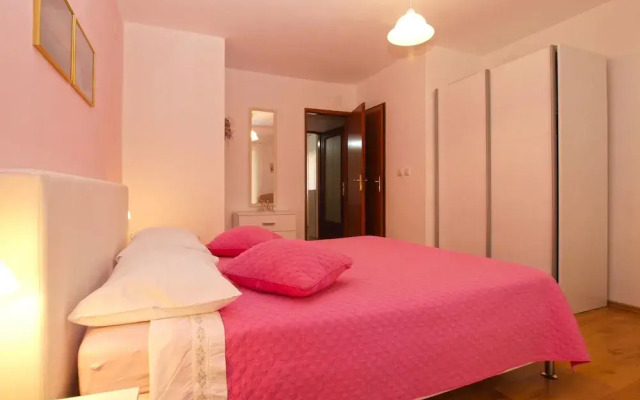 Apartment 959