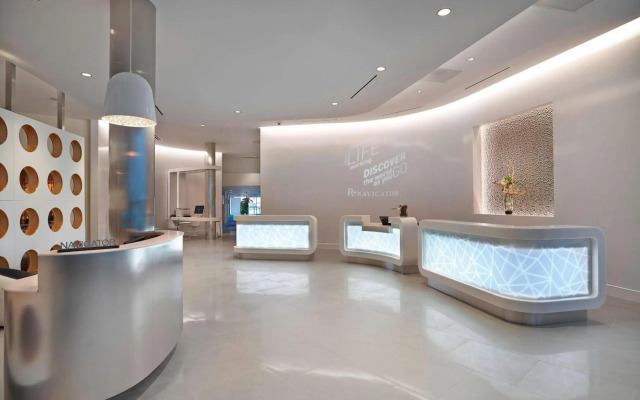 Renaissance Edmonton Airport Hotel
