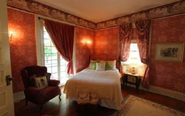 Waverly Inn