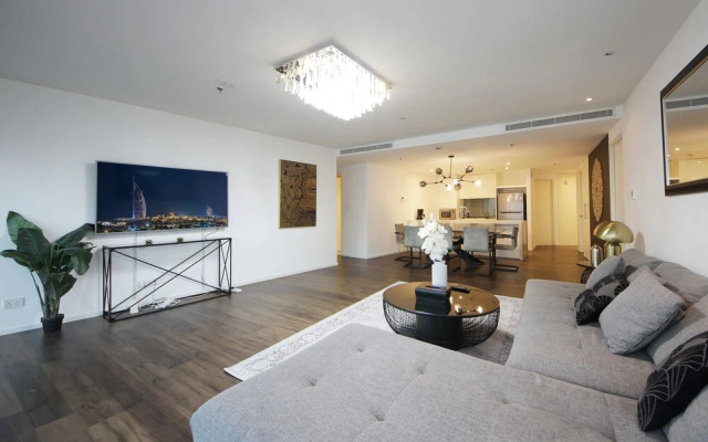 3 Bedroom Apartment in D1 Tower