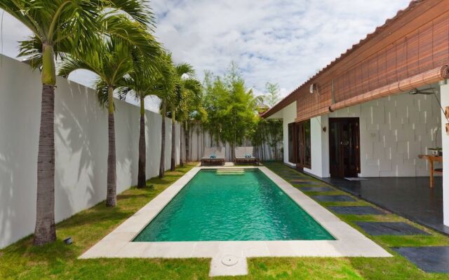 Damai Lestari - Fave Seminyak Villa