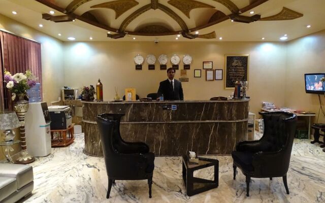 Comfort Inn Al Taawon