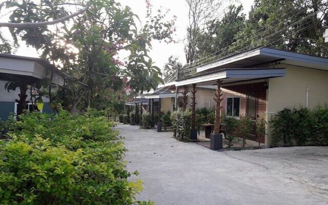 Suepuen Monbai Resort